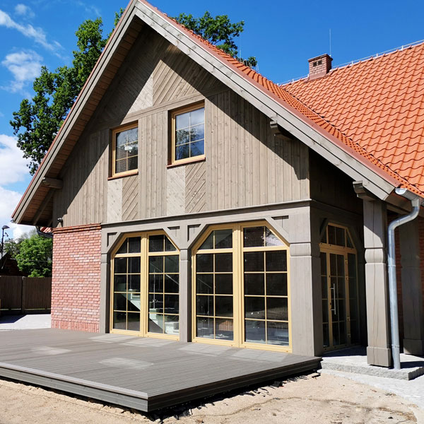 Stylizowany budynek usługowy
